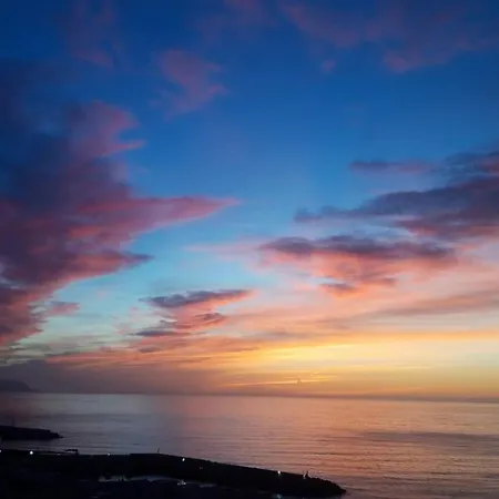 Casa Tina Piscina Privada * 칸델라리아