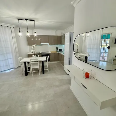 Appartamento Casa Tina Piscina Privada *